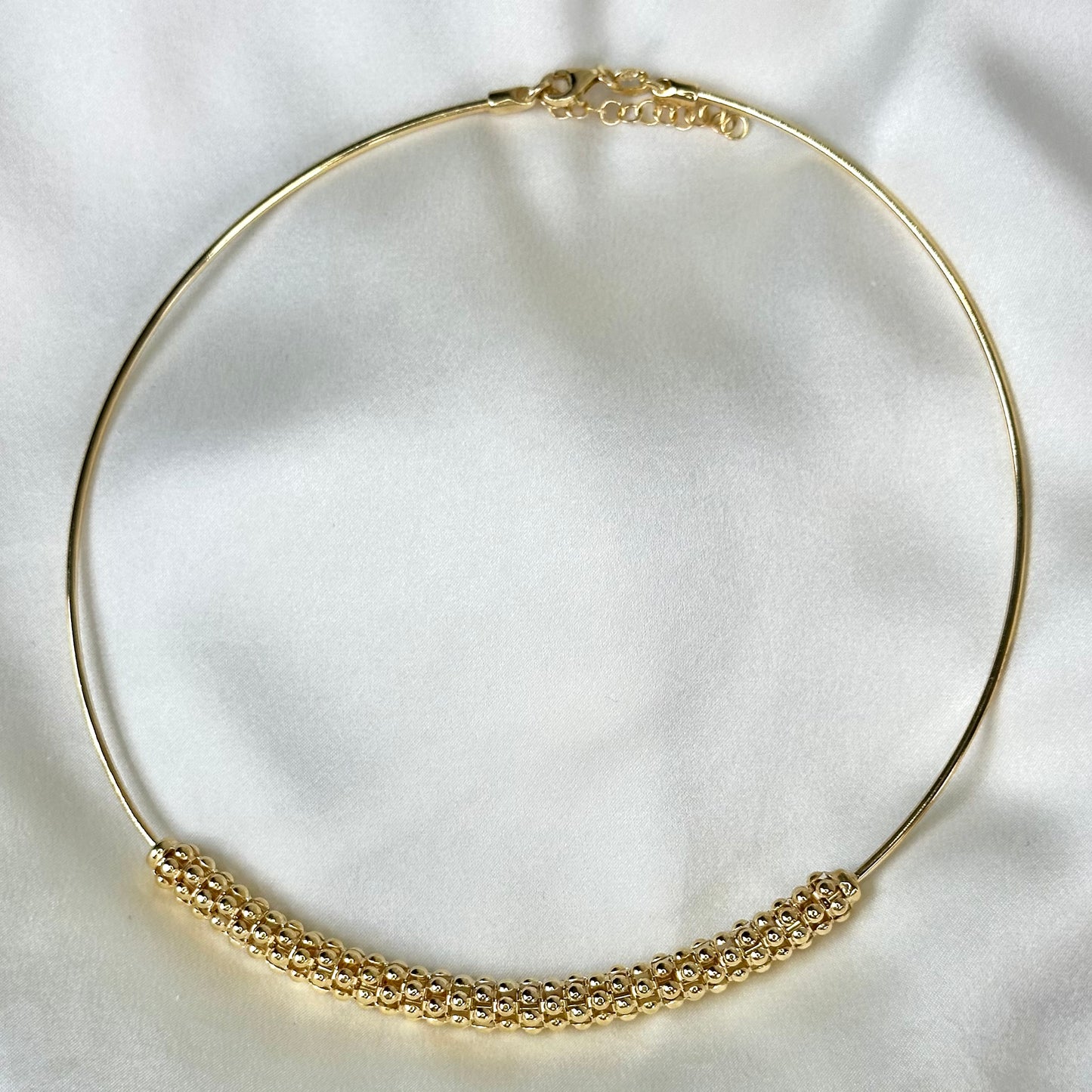 Collana artigianale girocollo rigida sottile in argento 925 con gioiello in filigrana sarda centrale