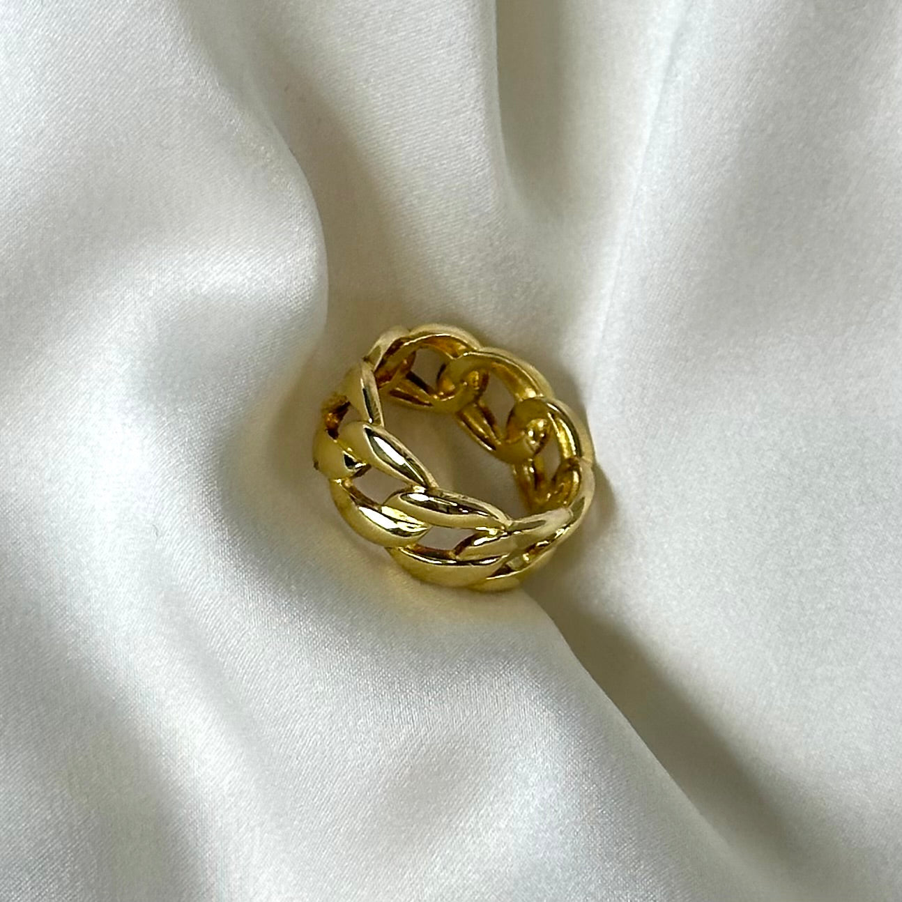 Anello artigianale in argento galvanizzato oro design catena