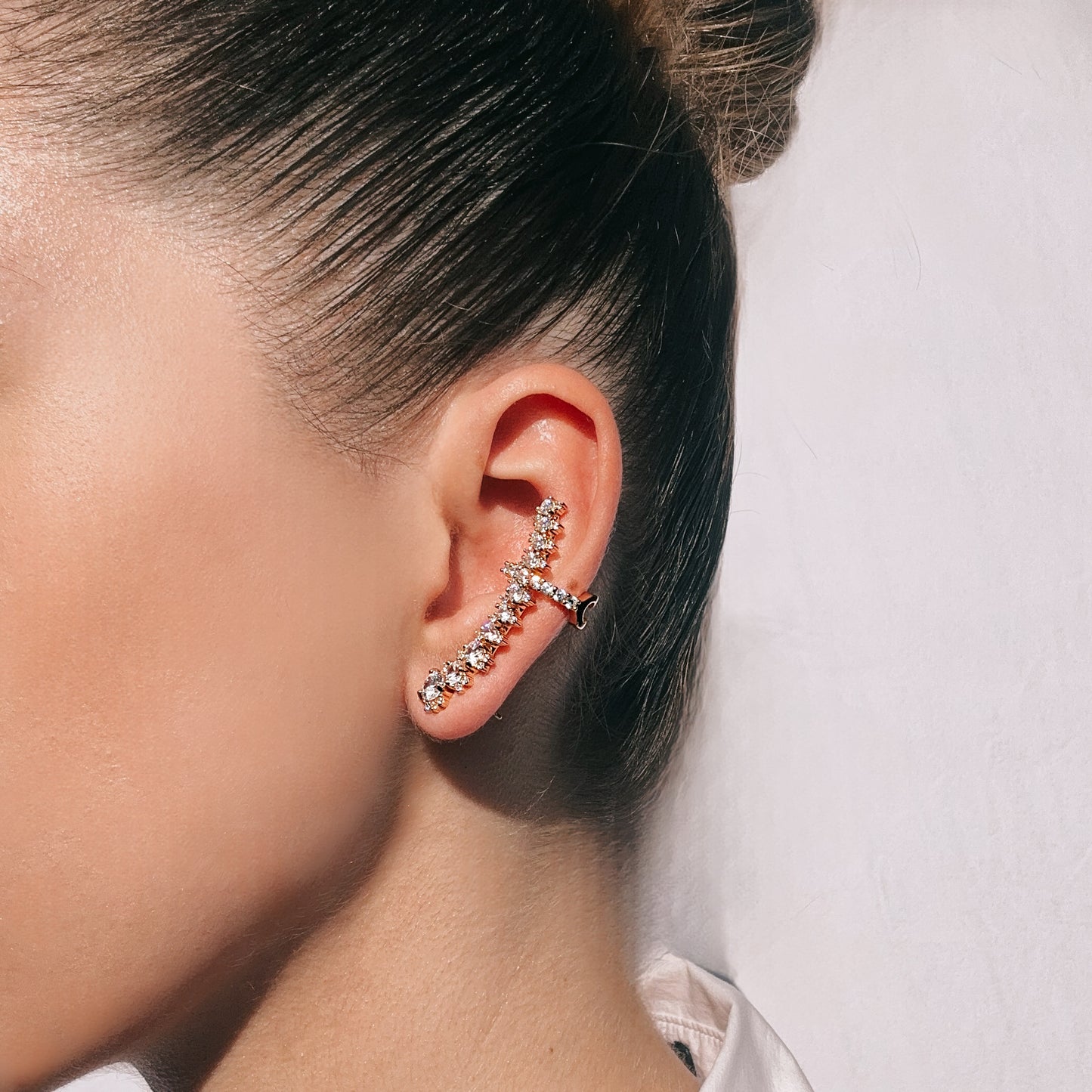 Orecchini artigianali in argento placcato oro con zirconi Ear Cuff