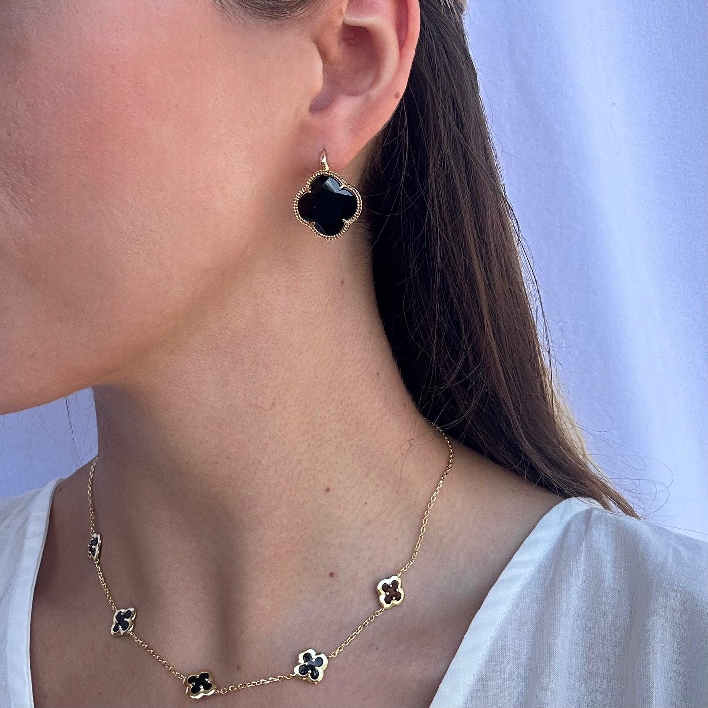 Collana a catenina con ciondoli a fiore incorniciati in argento galvanizzato oro