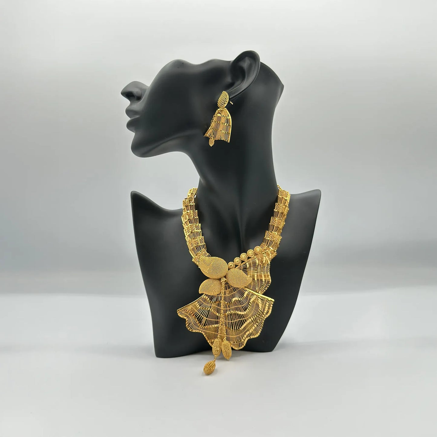 Set collana e orecchini placcato in oro Dubai