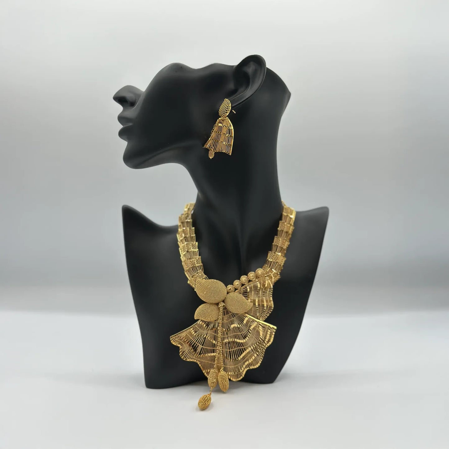 Set collana e orecchini placcato in oro Dubai