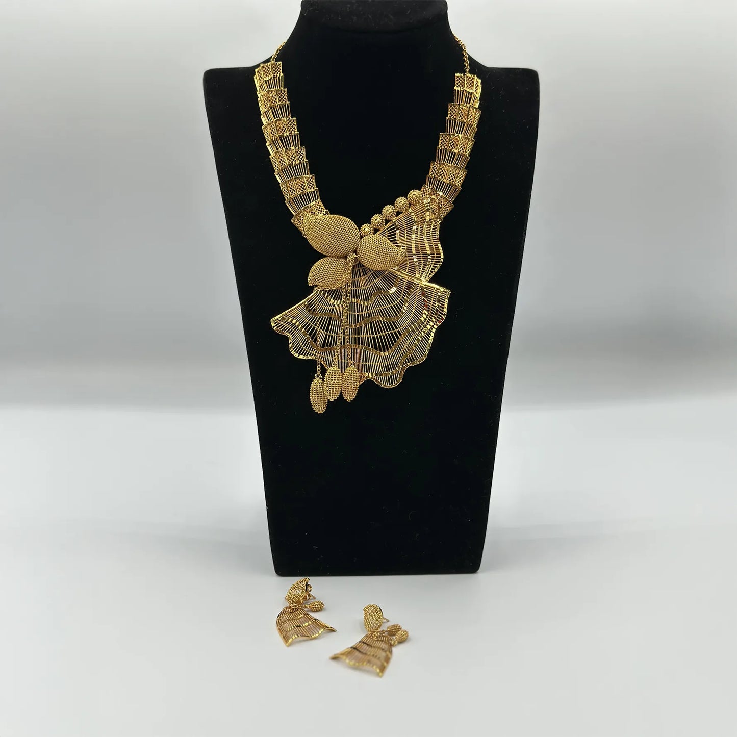 Set collana e orecchini placcato in oro Dubai