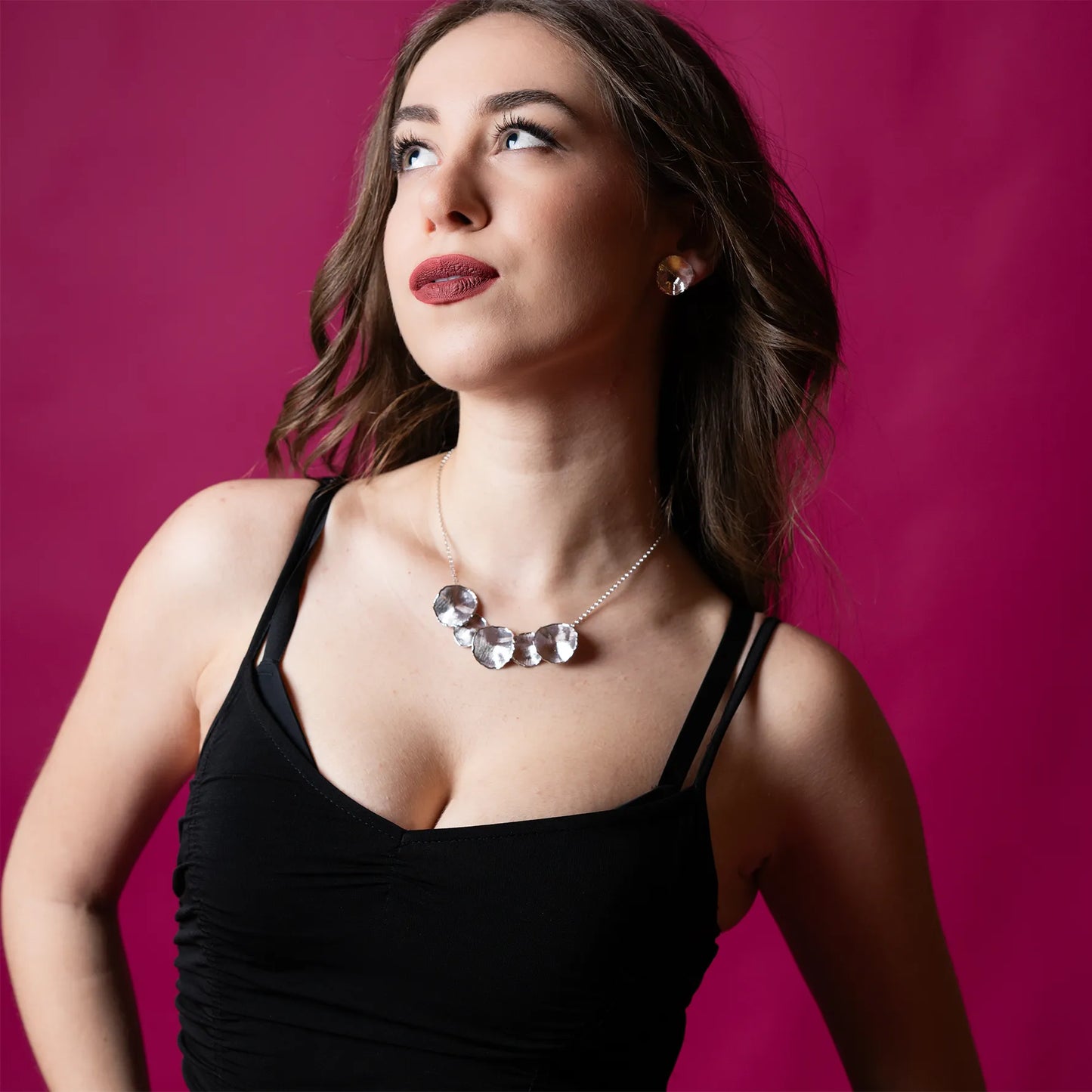 Collana con elementi irregolari oro e argento