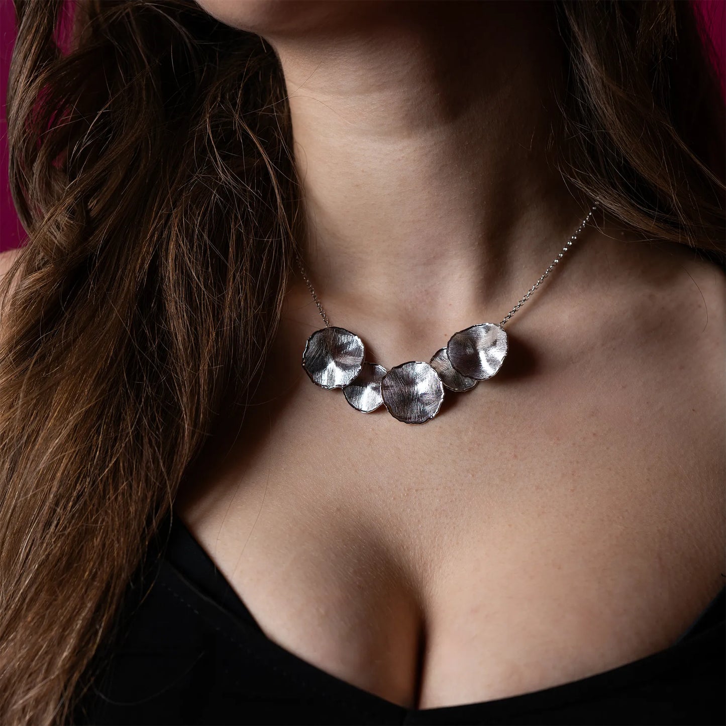 Collana con elementi irregolari oro e argento