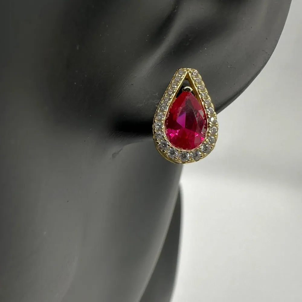 Orecchini artigianali in argento con pietra di rubino rosso e zirconi
