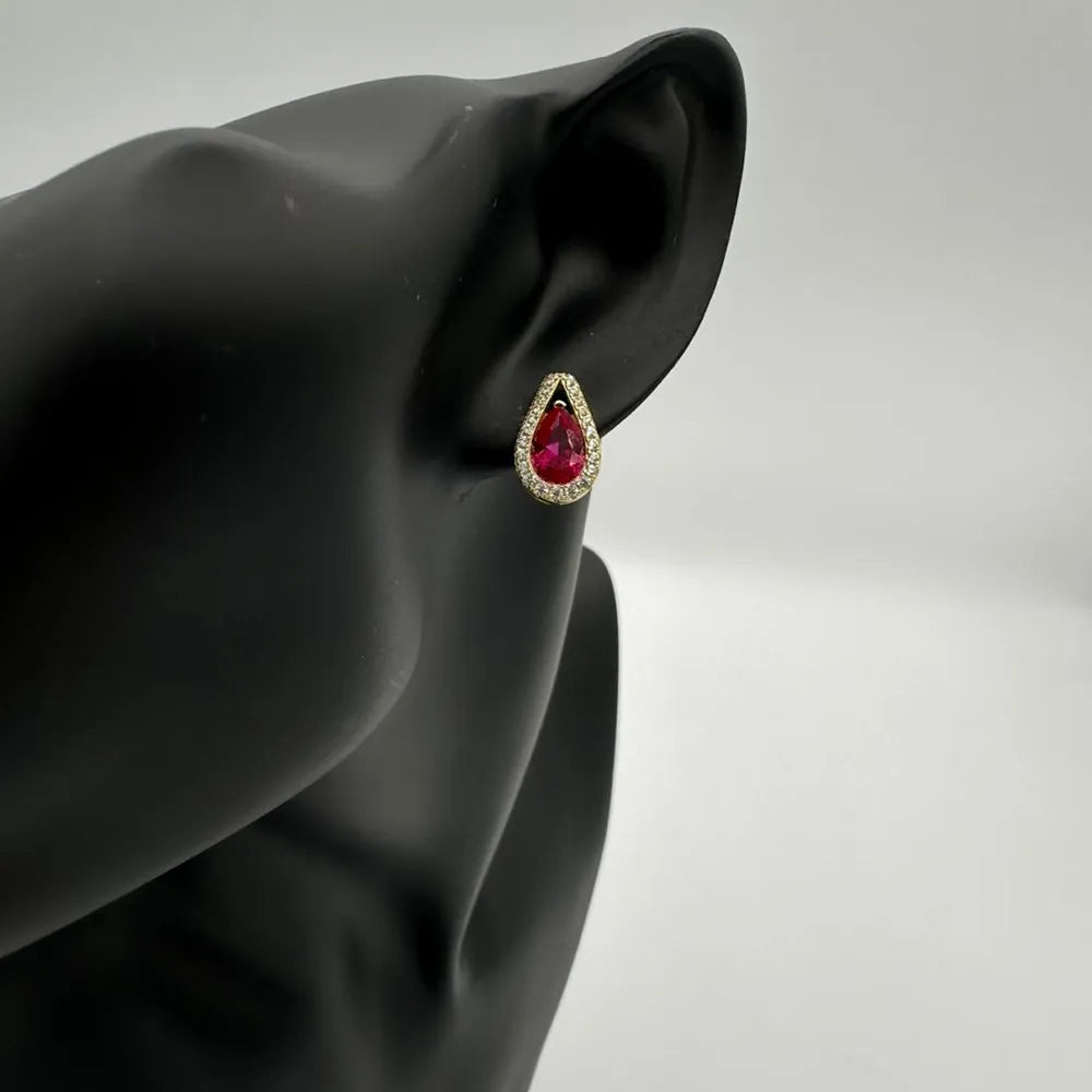 Orecchini artigianali in argento con pietra di rubino rosso e zirconi